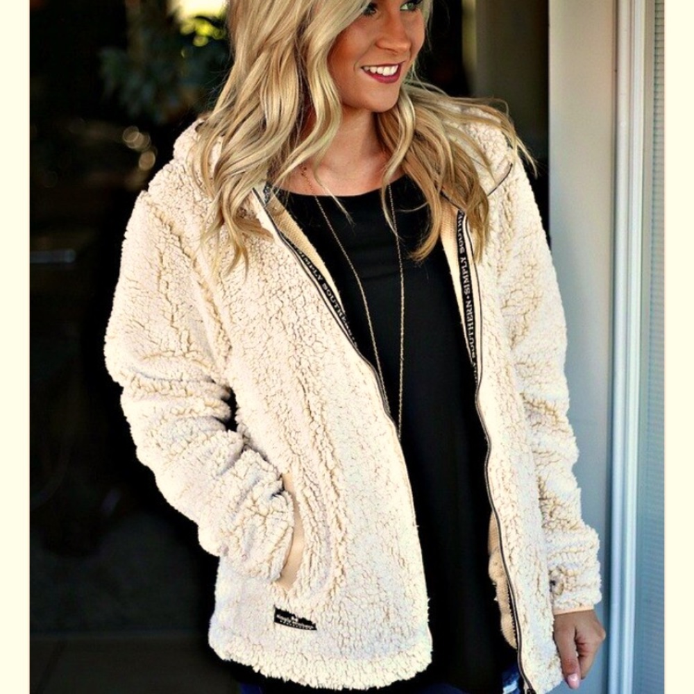 Worn only once! Simply southern hooded Sherpa 😍